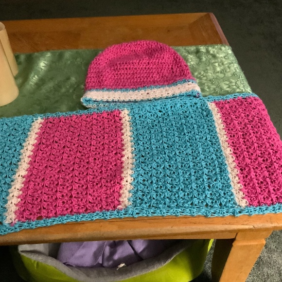 Scarf and Hat Set - Picture 1 of 4